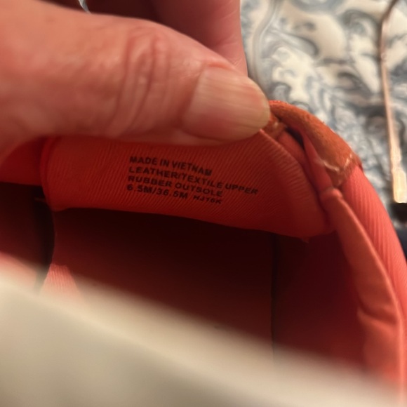 Michael Michael Kors Leather/Textile Upper Sneakers, Women’s 6, good condition - Picture 7 of 13